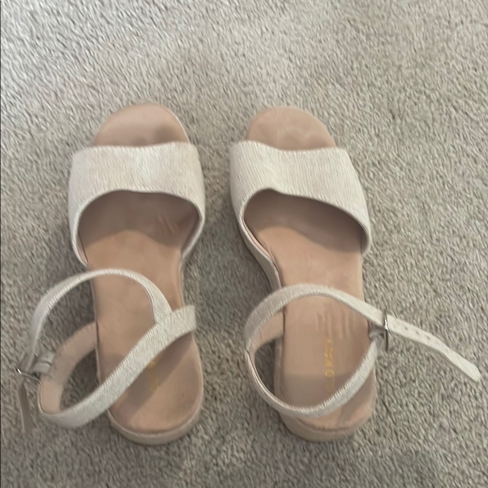 Old Navy Light Beige Sandals